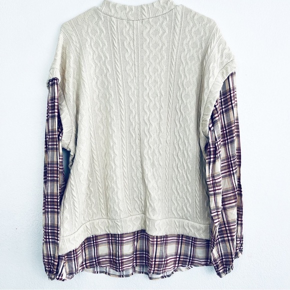 Maurices size XL beige knit plaid detail sweater top - Picture 2 of 4